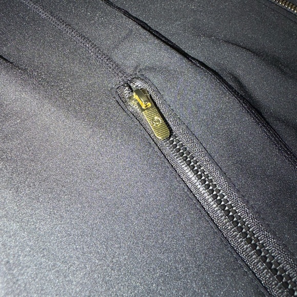 Lulu lemon Women's Black Define Jacket with Gold Zipper size 10 - Picture 5 of 5